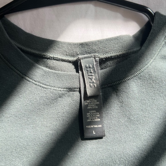 Skims - Picture 1 of 3